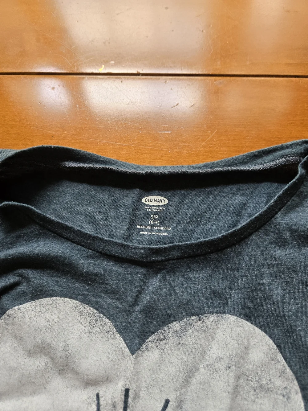 Old Navy Girls Long Sleeve Gray Heart Graphic Tee